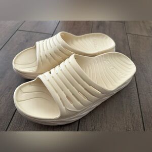 HOKA ONE ONE Ora Recovery Slide Shortbread Waterproof Slides Sandals-Mens 11-12